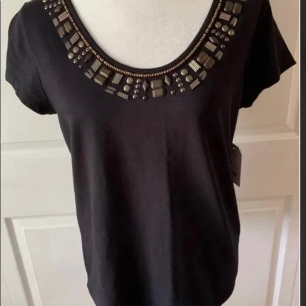 New St Johns Bay woman’s shirt size small with attached tags